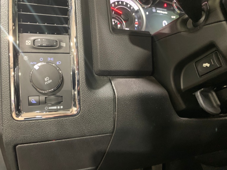 Used-2014-Ram-Ram-Pickup-1500-Laramie