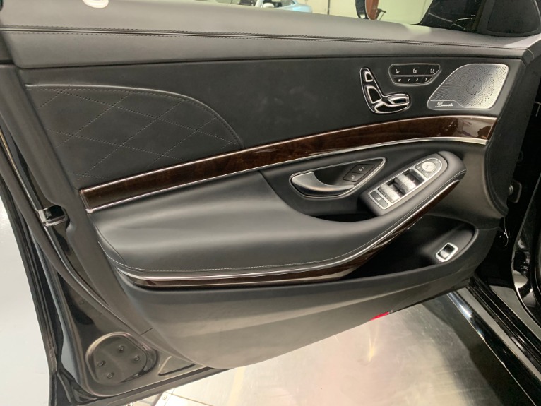 Used-2018-Mercedes-Benz-S-Class-S-560-4MATIC