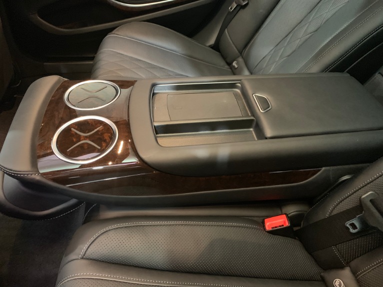 Used-2018-Mercedes-Benz-S-Class-S-560-4MATIC