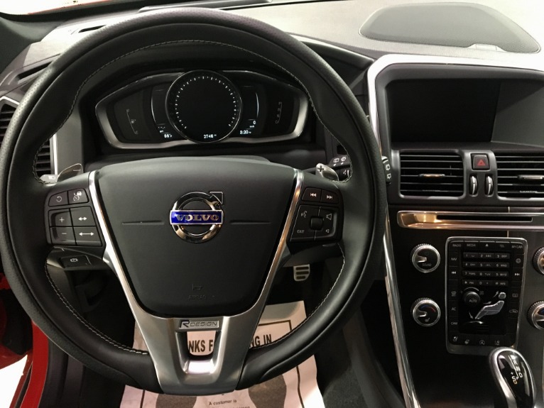 Used-2017-Volvo-XC60-T6-R-Design-AWD-4dr-SUV
