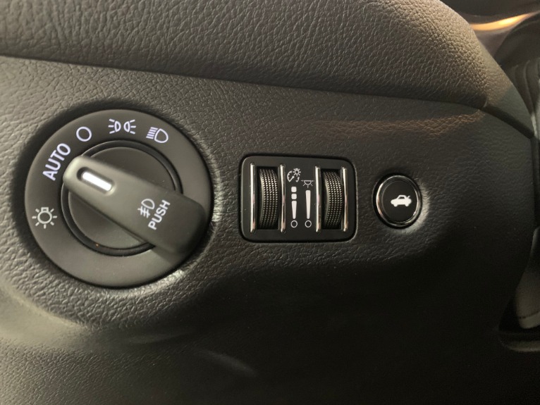 Used-2015-Dodge-Challenger-R/T-Plus-Shaker