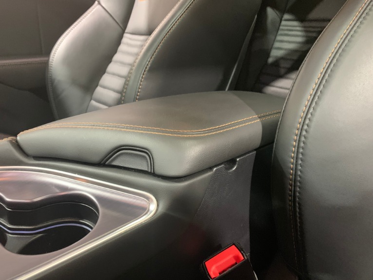 Used-2015-Dodge-Challenger-R/T-Plus-Shaker