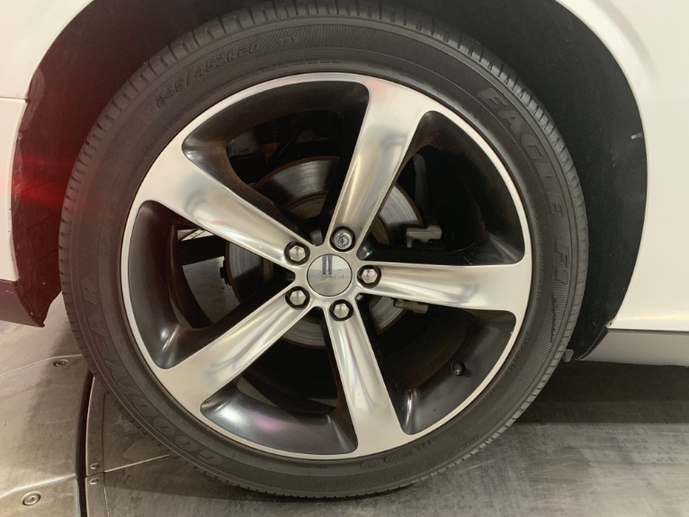 Used-2015-Dodge-Challenger-R/T-Plus-Shaker