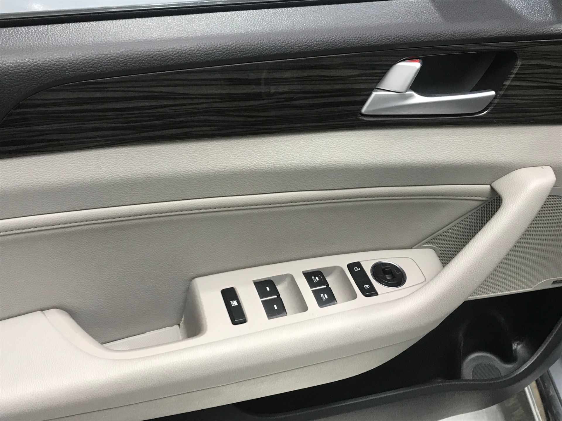 Used-2015-Hyundai-Sonata-Limited-FWD