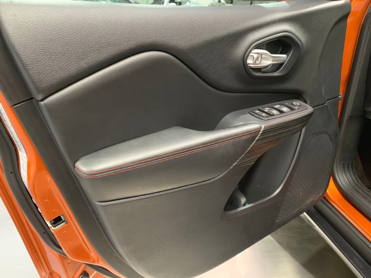 Used-2016-Jeep-Cherokee-Trailhawk
