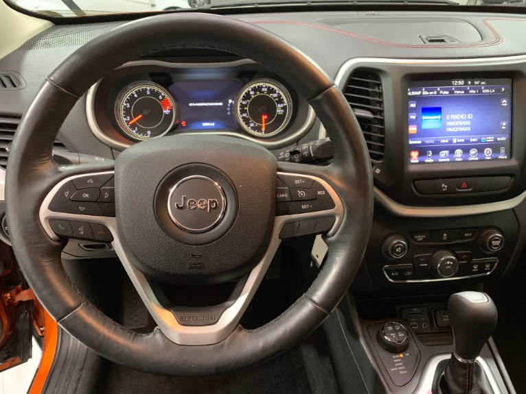 Used-2016-Jeep-Cherokee-Trailhawk
