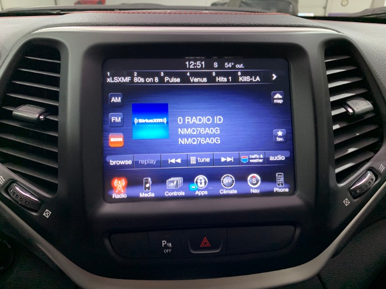 Used-2016-Jeep-Cherokee-Trailhawk