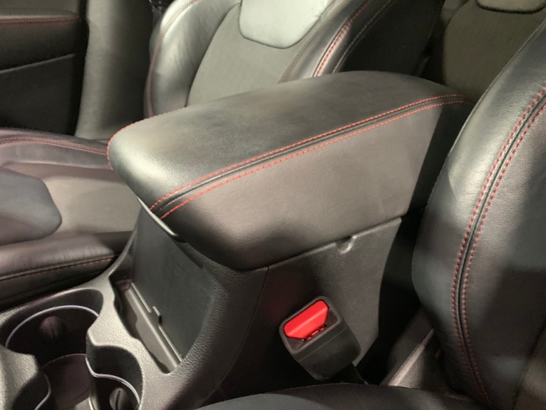 Used-2016-Jeep-Cherokee-Trailhawk