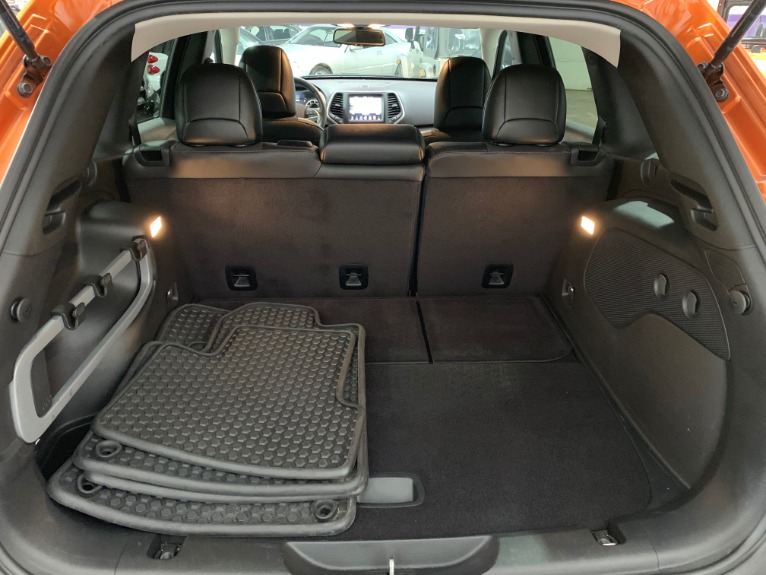 Used-2016-Jeep-Cherokee-Trailhawk
