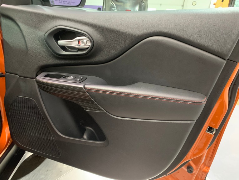 Used-2016-Jeep-Cherokee-Trailhawk