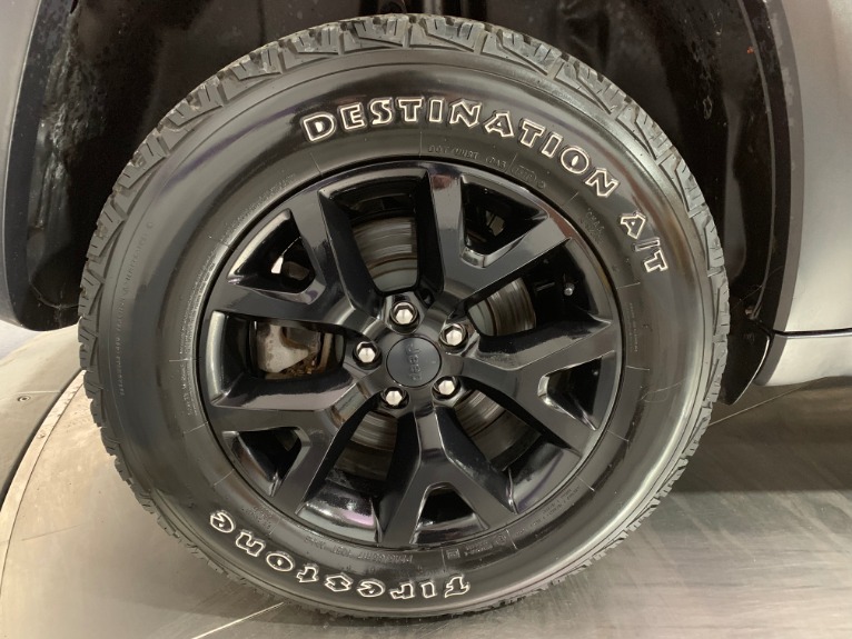 Used-2016-Jeep-Cherokee-Trailhawk