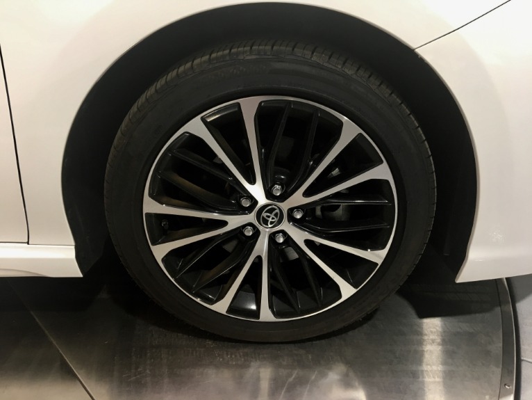 Used-2018-Toyota-Camry-SE-4dr-Sedan