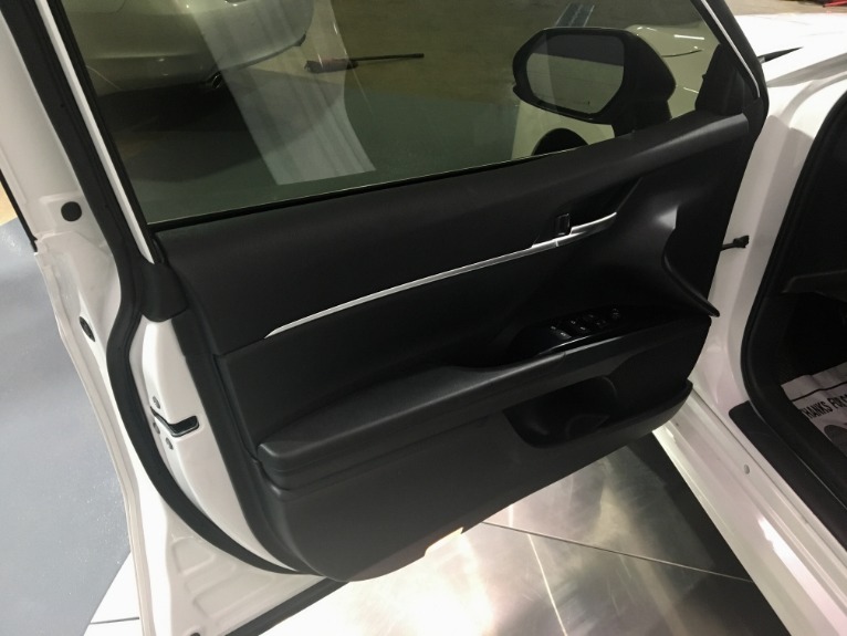 Used-2018-Toyota-Camry-SE-4dr-Sedan