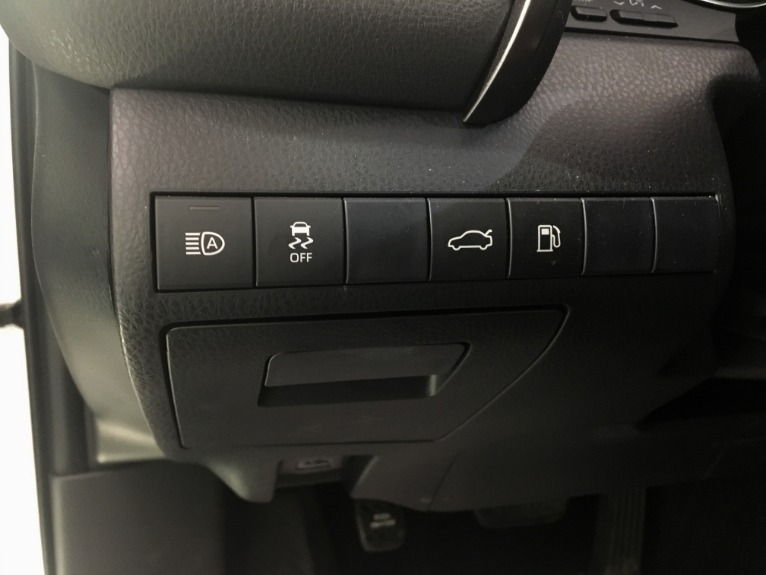 Used-2018-Toyota-Camry-SE-4dr-Sedan