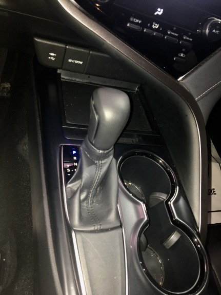 Used-2018-Toyota-Camry-SE-4dr-Sedan