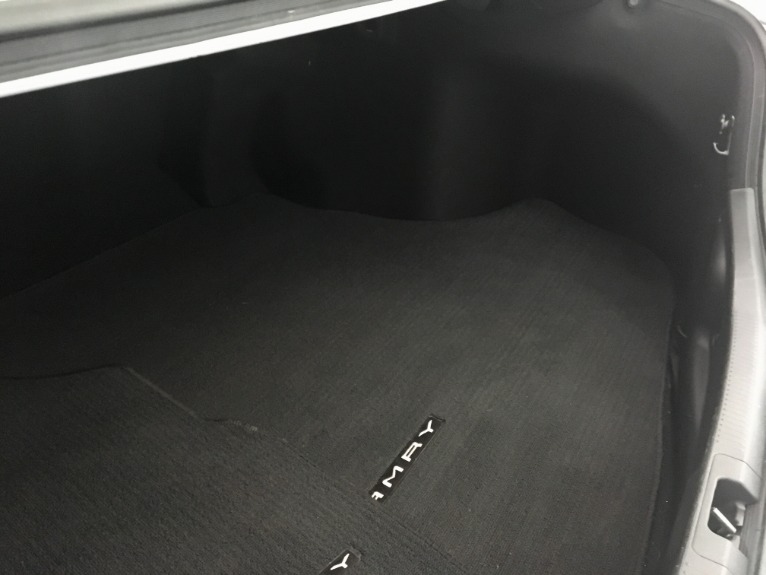 Used-2018-Toyota-Camry-SE-4dr-Sedan