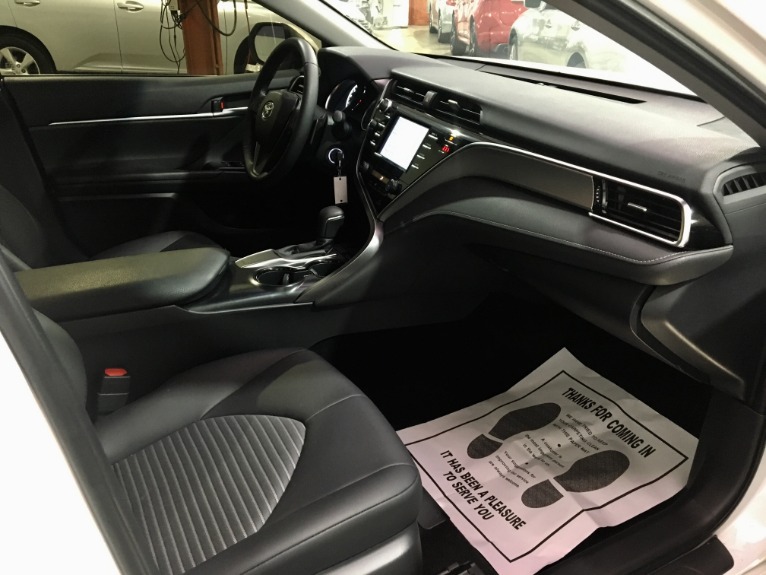 Used-2018-Toyota-Camry-SE-4dr-Sedan