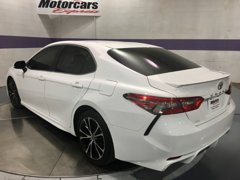 Used-2018-Toyota-Camry-SE-4dr-Sedan