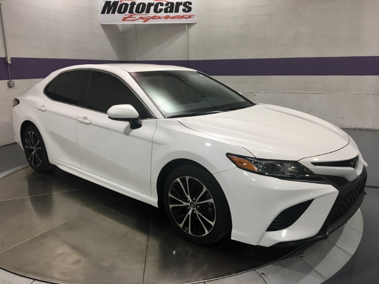 Used-2018-Toyota-Camry-SE-4dr-Sedan
