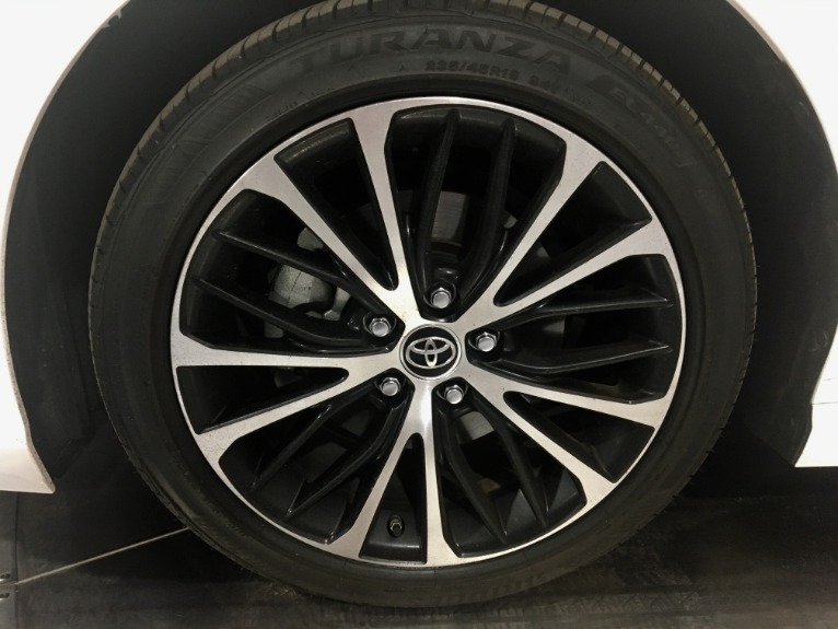 Used-2018-Toyota-Camry-SE-4dr-Sedan