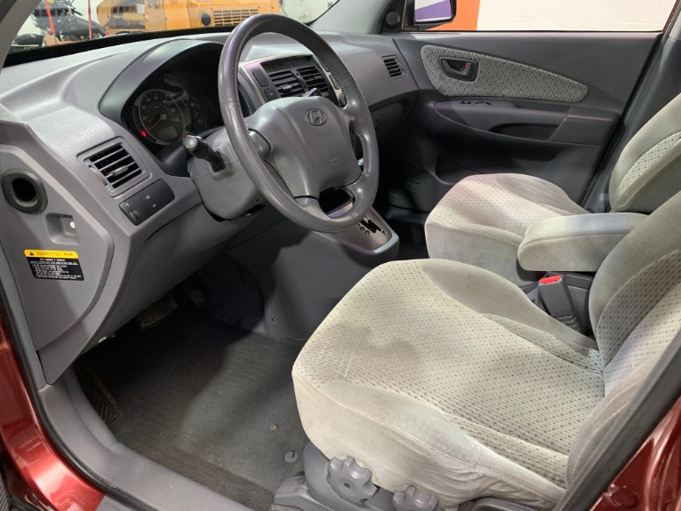 Used-2005-Hyundai-Tucson-GLS