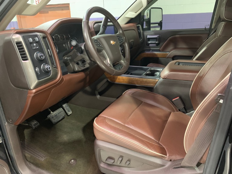 Used-2016-Chevrolet-Silverado-2500HD-Diesel-High-Country