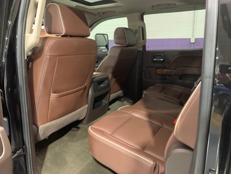 Used-2016-Chevrolet-Silverado-2500HD-Diesel-High-Country