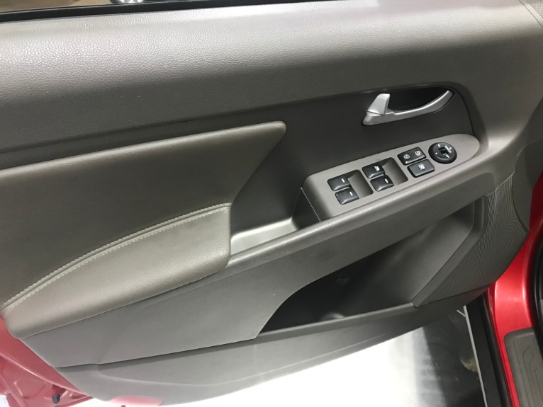 Used-2011-Kia-Sportage-EX