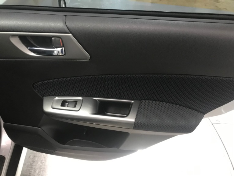 Used-2011-Subaru-Forester-25X-Premium