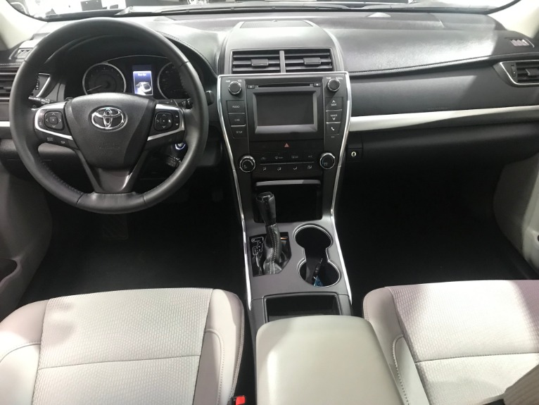 Used-2017-Toyota-Camry-SE