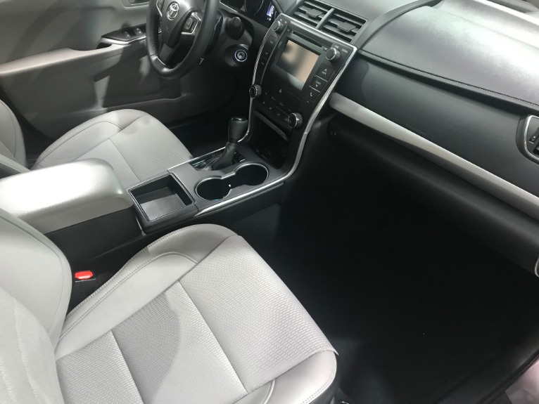 Used-2017-Toyota-Camry-SE