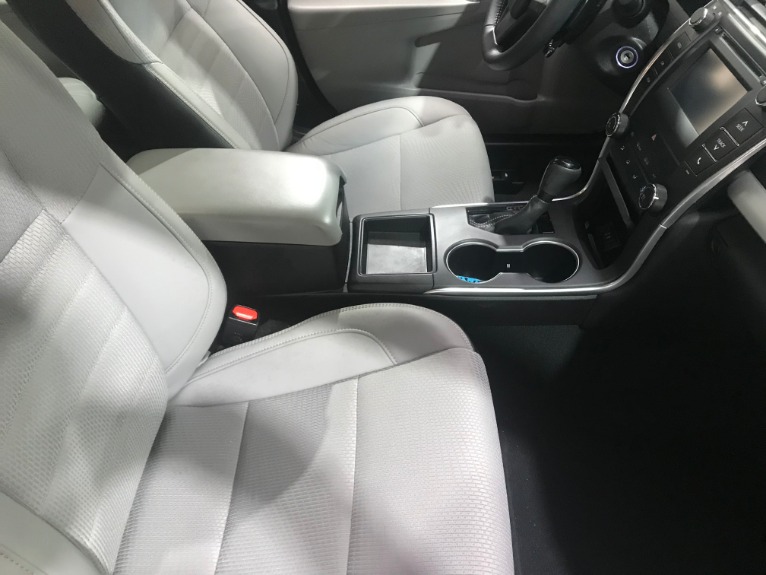 Used-2017-Toyota-Camry-SE