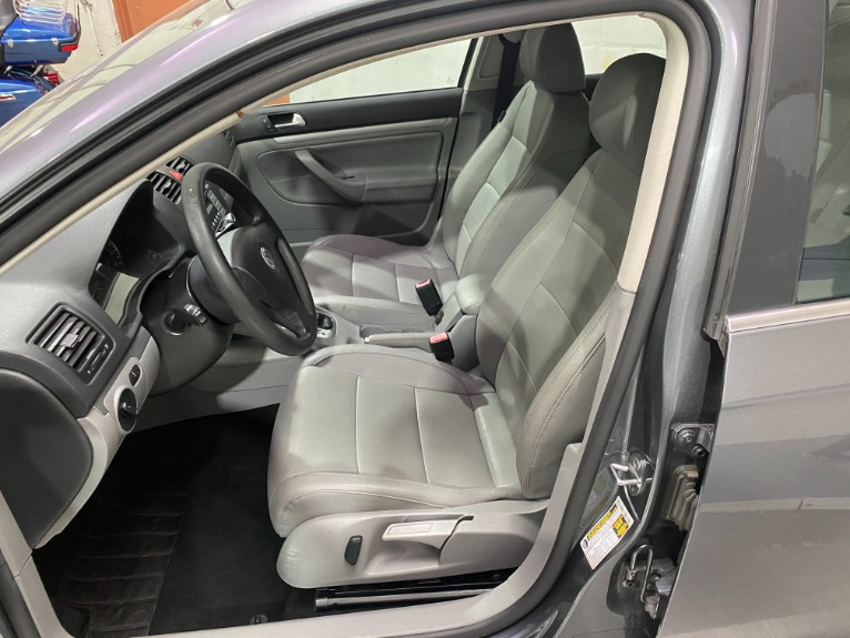 Used-2007-Volkswagen-Jetta-Wolfsburg-Edition-FWD