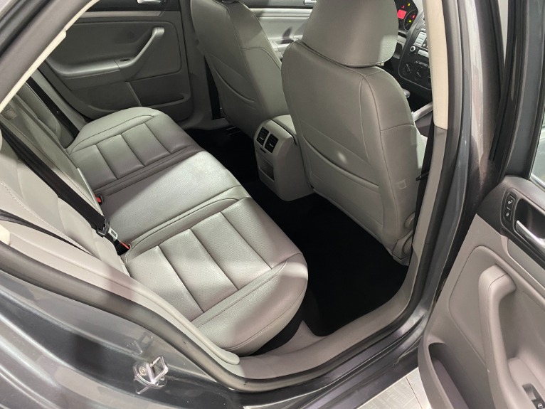 Used-2007-Volkswagen-Jetta-Wolfsburg-Edition-FWD