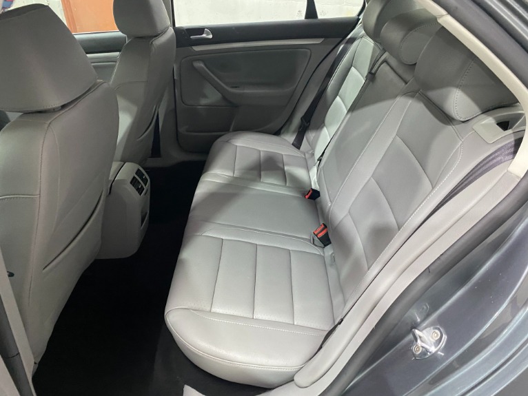 Used-2007-Volkswagen-Jetta-Wolfsburg-Edition-FWD