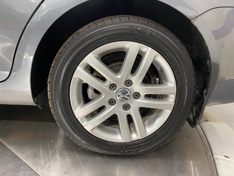 Used-2007-Volkswagen-Jetta-Wolfsburg-Edition-FWD