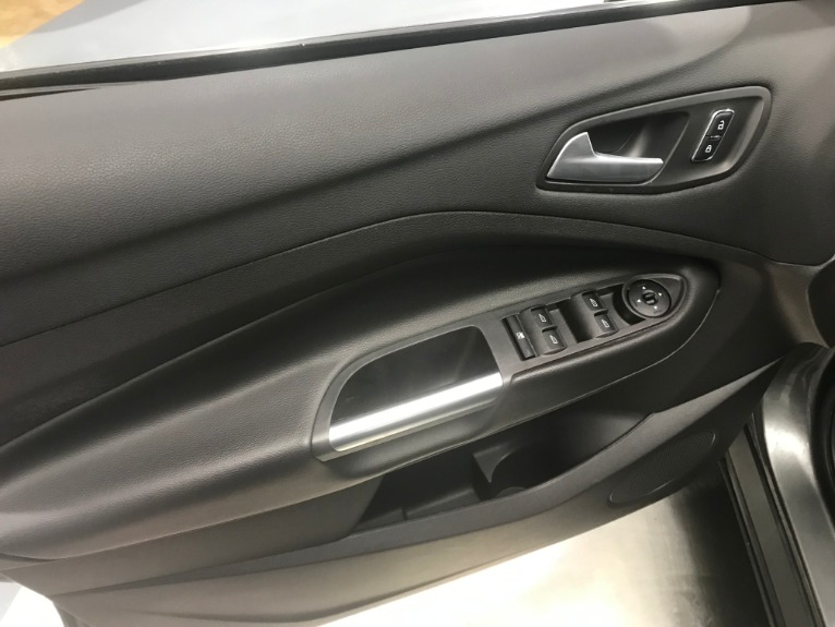 Used-2016-Ford-Escape-SE