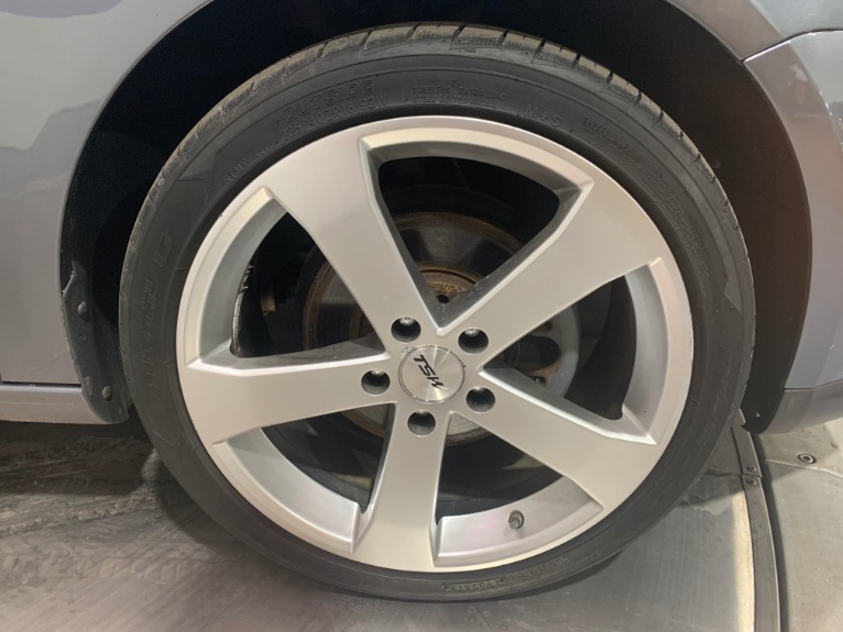 Used-2009-Volkswagen-Jetta-SE