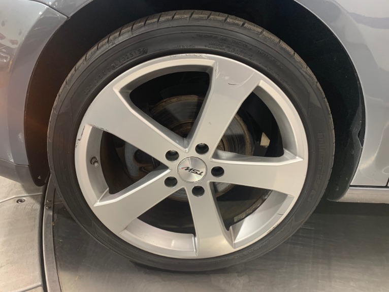 Used-2009-Volkswagen-Jetta-SE
