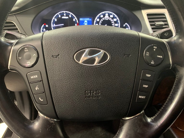 Used-2009-Hyundai-Genesis-46L-V8