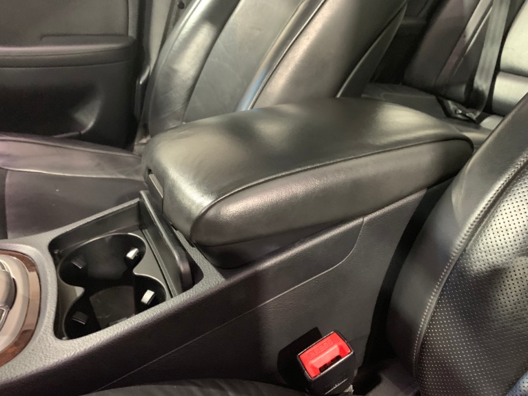 Used-2009-Hyundai-Genesis-46L-V8