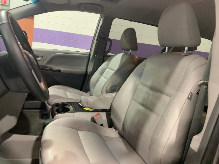 Used-2015-Toyota-Sienna-XLE-8-Passenger