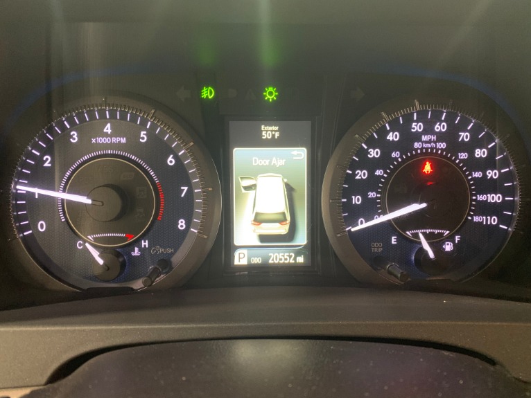 Used-2015-Toyota-Sienna-XLE-8-Passenger