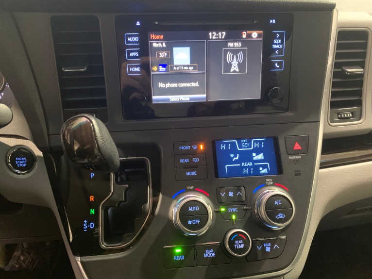 Used-2015-Toyota-Sienna-XLE-8-Passenger