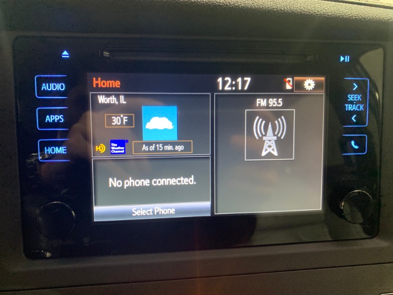 Used-2015-Toyota-Sienna-XLE-8-Passenger