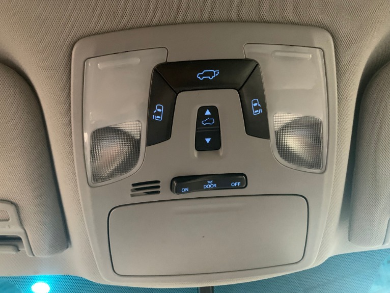 Used-2015-Toyota-Sienna-XLE-8-Passenger