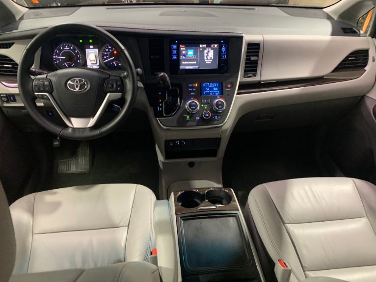 Used-2015-Toyota-Sienna-XLE-8-Passenger