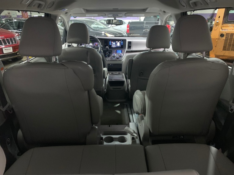 Used-2015-Toyota-Sienna-XLE-8-Passenger