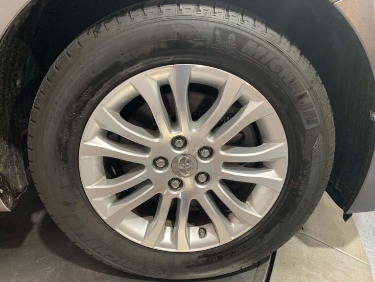 Used-2015-Toyota-Sienna-XLE-8-Passenger