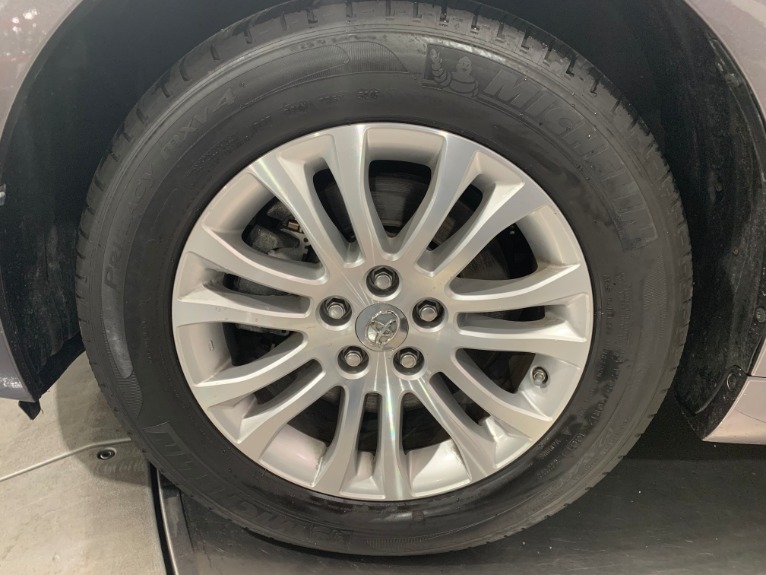 Used-2015-Toyota-Sienna-XLE-8-Passenger